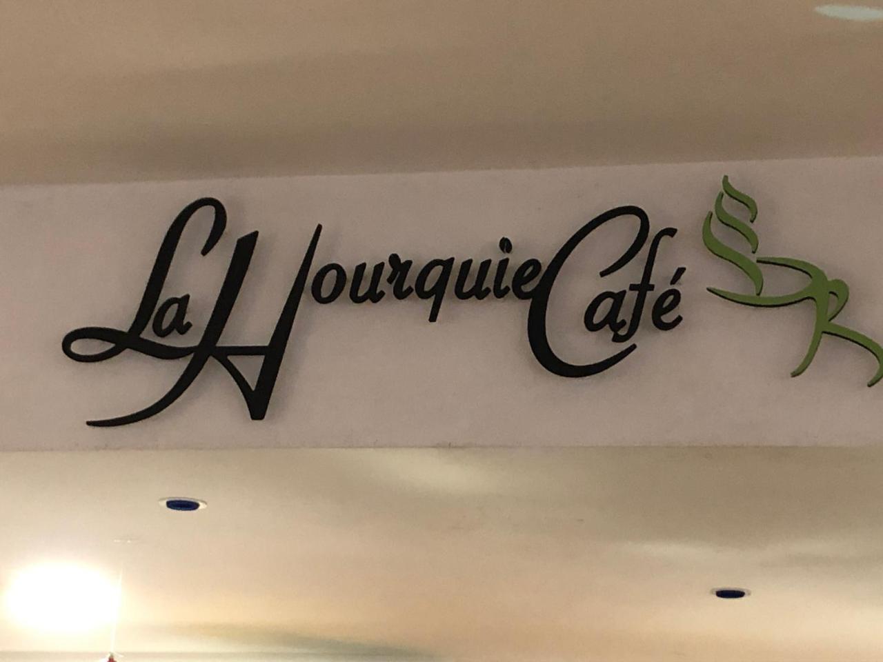 La Hourquie Cafe Hotel Morlaas Exterior photo